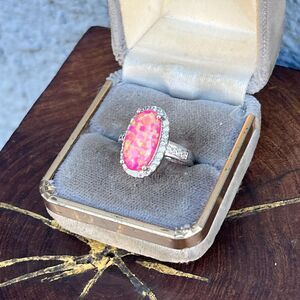 Vintage Simulated Opal  Ring in Size 6 1/2 Sterling Silver unisex Pink glass